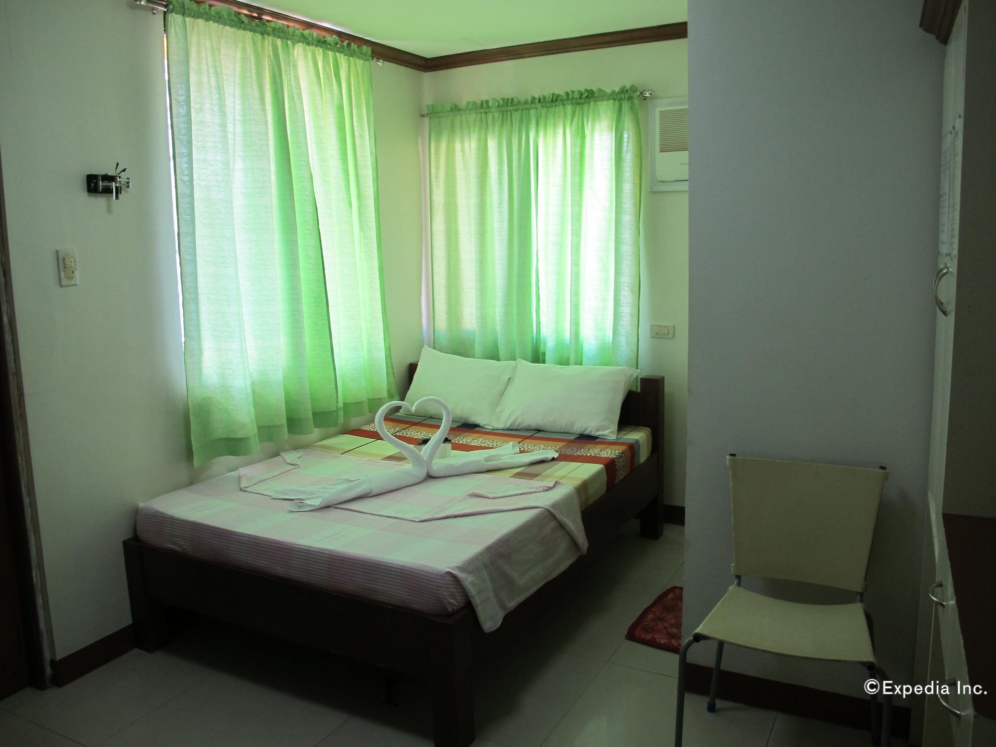 Sea Jewel Beach Resort Puerto Galera Extérieur photo