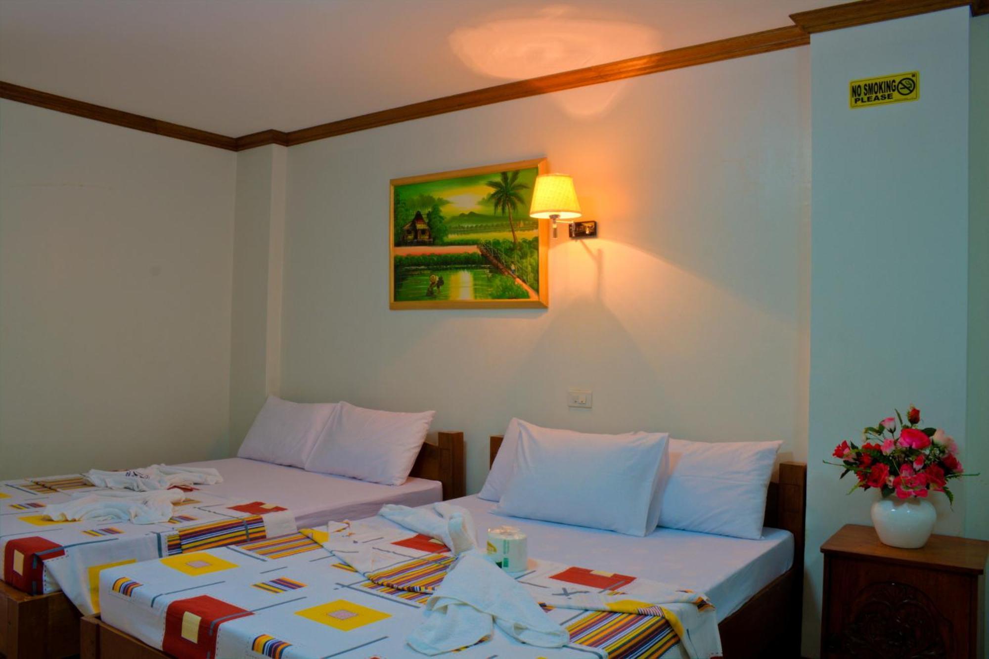 Sea Jewel Beach Resort Puerto Galera Extérieur photo
